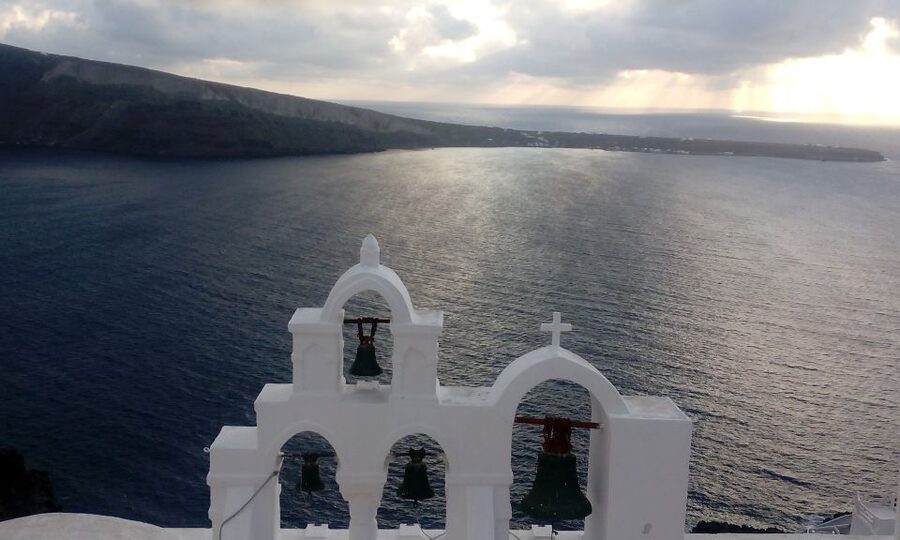Santorini: Half-Day Sightseeing Tour with Hotel Pickup - Firostefani and Imerovígli: the caldera-view corridor between the cliffs