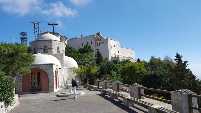 Santorini Highlights: 5-Hour Private Tour with Wine-Tasting - Key highlights to know before you go