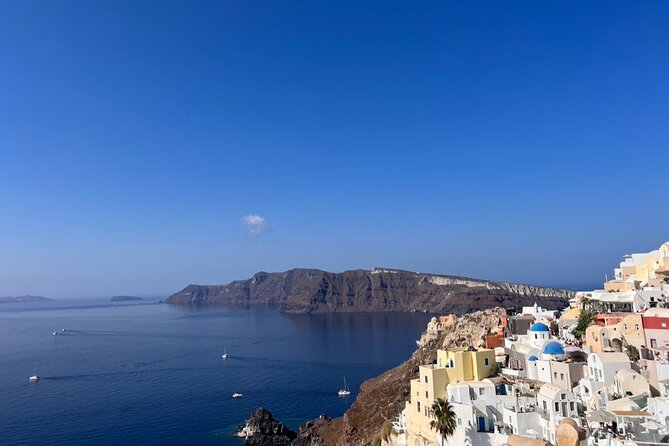 Santorini Highlights: Private Sightseeing Tour in Santorini - Oia first: the views, the old houses, and the need for good shoes