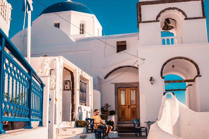 Santorini Highlights Small-Group Tour with Wine Tasting option - Full-day upgrade: Akrotiri, Red Beach, and Emporio Village