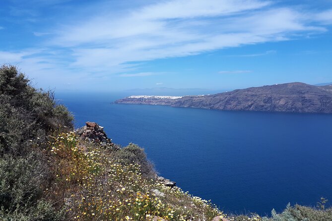 Santorini Highlights& Wine Tasting Private Tour - Perissa Black Sand Beach: the longest free-time stretch