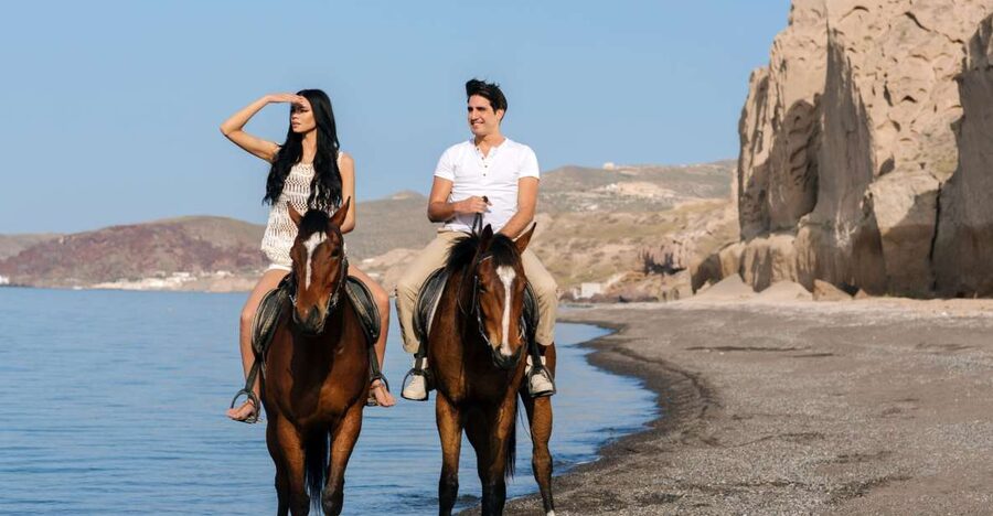Santorini: Horseback Riding on the Black Sandy Eros Beach - Timing, Heat, and Getting There Without Chaos