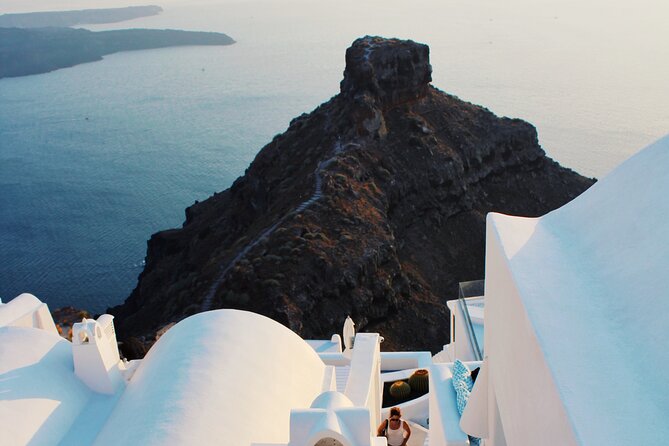 Santorini Instagram and TikTok Photo Spots Private Tour - Perissa Black Sand Beach: 30 Minutes for Photos and Your Own Food Plan