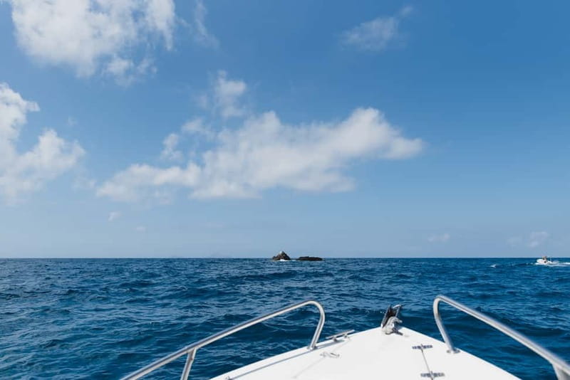 Santorini: License-Free Boat Rental with Ice, Water, & Fruit - Snorkel and Swim Setup: Included Gear That Actually Helps