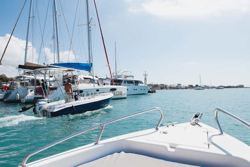 Santorini: License-Free Boat Rental with Ice, Water, & Fruit - Comfort on Board: Fast, Private, and Built for a Chill Day