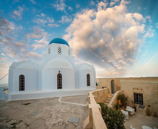 Santorini like a local: Discover local flavors by exploring the island! - Key highlights you’ll care about