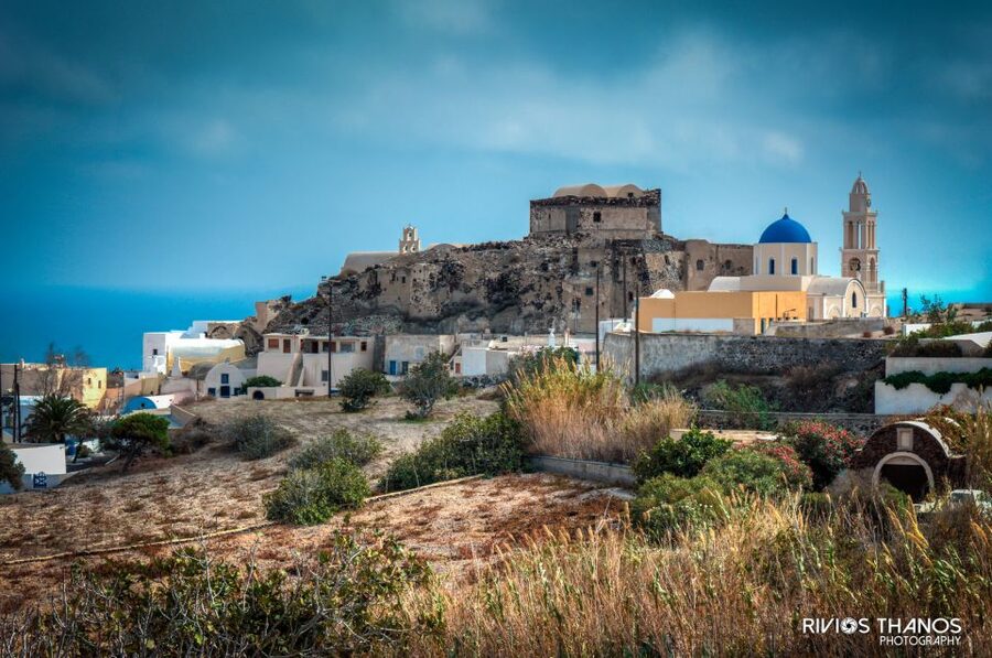 Santorini: Lost Atlantis, Beaches & Wine Tasting Tour - Pyrgos Kallistis village: postcard views without the big-city rush