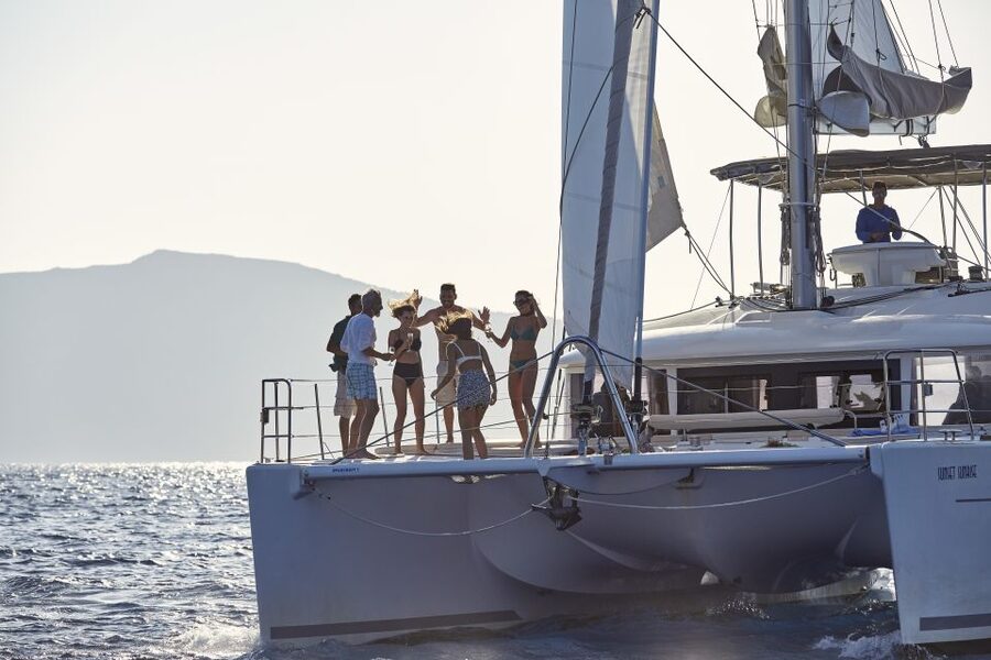 Santorini: Luxurious Catamaran Cruise with Meal & Open Bar - Palea Kameni Hot Springs Swim: Warm Water, Sulfur Reality