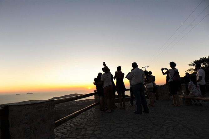 Santorini Luxury Custom Private Tour with Local guide - Firostefani: a fast stop with a very specific payoff