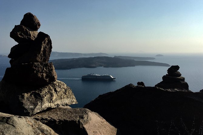 Santorini Luxury Custom Private Tour with Local guide - Oia: the 1 hour 20 minutes that makes the whole day