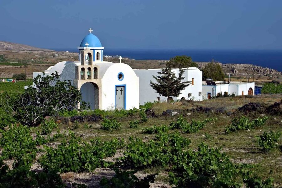 Santorini: Mesa Gonia, Pyrgos and Oia Tour - What to pack and how to handle food on your own