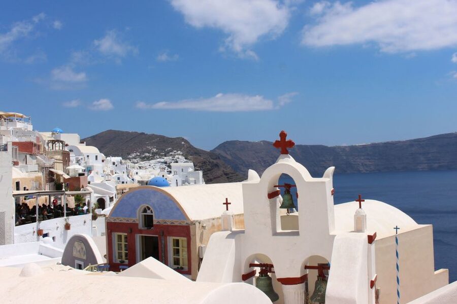 Santorini: Mesa Gonia, Pyrgos and Oia Tour - Price and value: what $48 really buys you