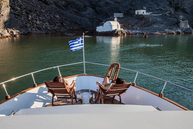Santorini: Motor Yacht Sunset Cruise with 5-Course Dinner - The 3:30 pm Start: How Sunset Timing Really Plays Out