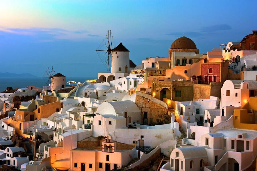 Santorini: Must-See Highlights Private Sightseeing Tour - Getting started in Thera without losing daylight