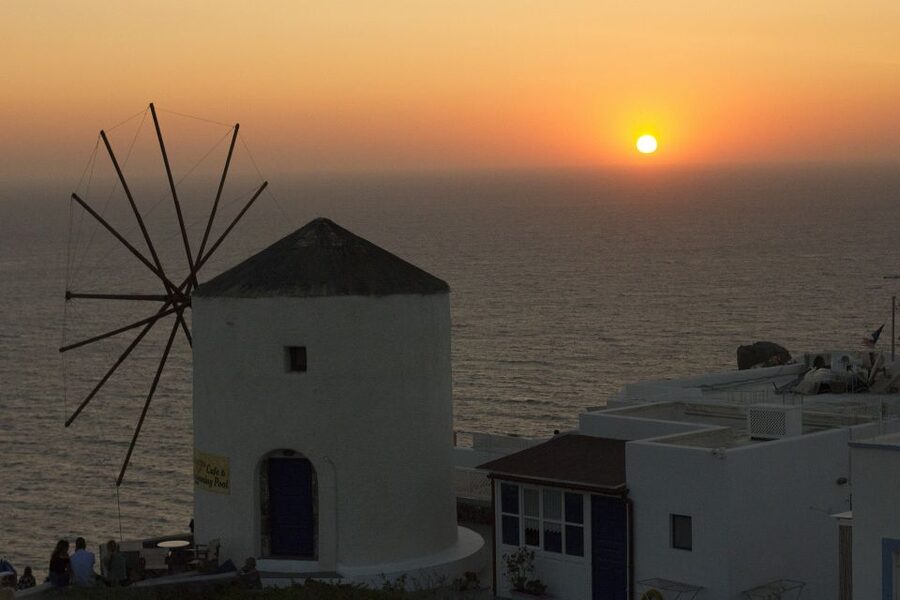 Santorini: Oia Cultural Highlights Sunset Walking Tour - Blue Dome Church Santorini: When the Photos Actually Work