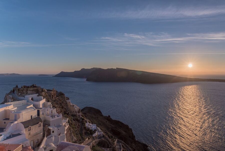 Santorini: Oia Cultural Highlights Sunset Walking Tour - Duration Reality Check: How to Plan Your Evening