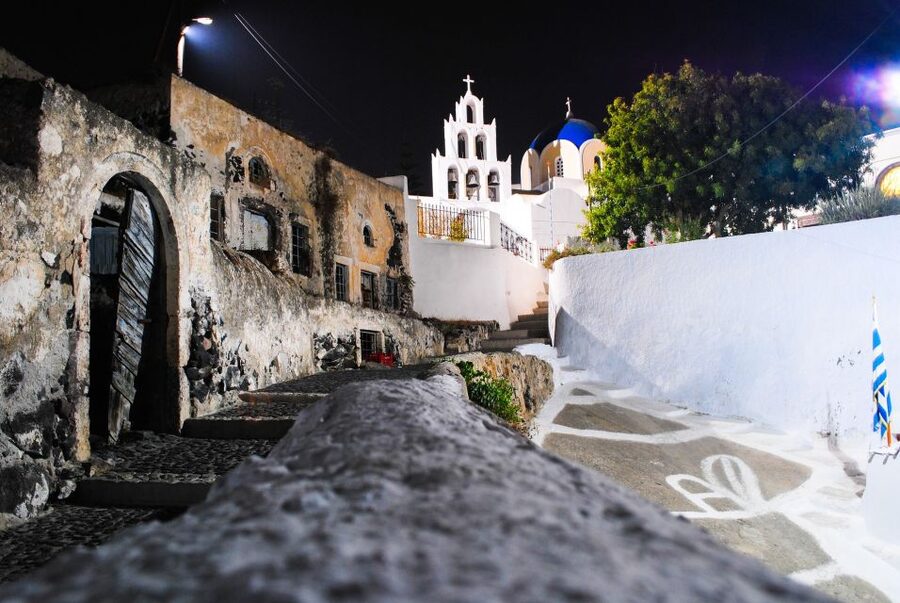 Santorini: Oia Cultural Highlights Sunset Walking Tour - Who Should Book This Sunset Walk (and Who Might Skip It)