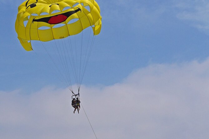 Santorini: Parasailing Flight Experience at Black Beach - The Step-by-Step Ride: From Safety Briefing to Sky Time
