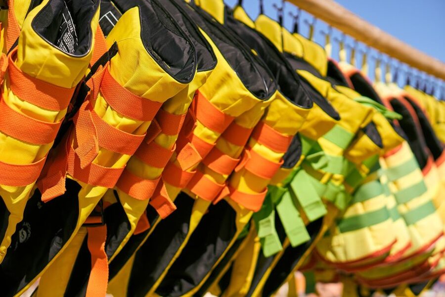 Santorini: Perivolos Beach Jet Ski Rental - Key Things That Make This Jet Ski Rental Work