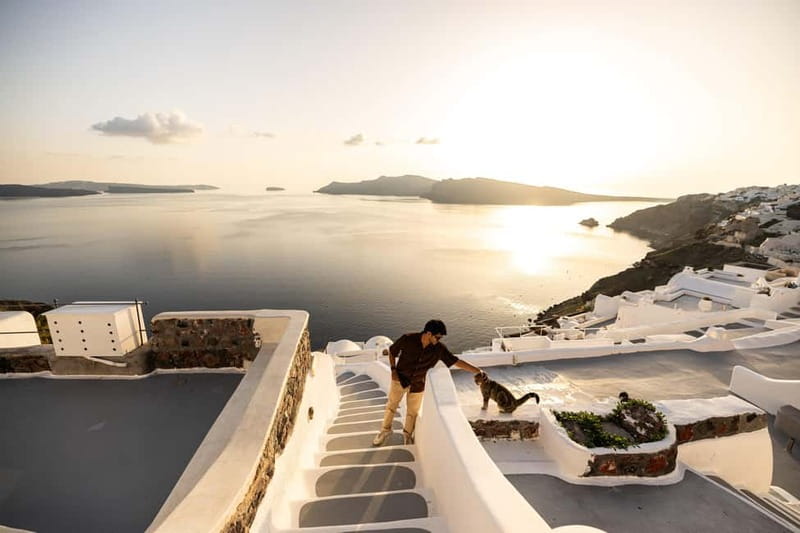 Santorini: Photo Tour With Professional Photographer - What you get after the shoot: edited photos and phone videos