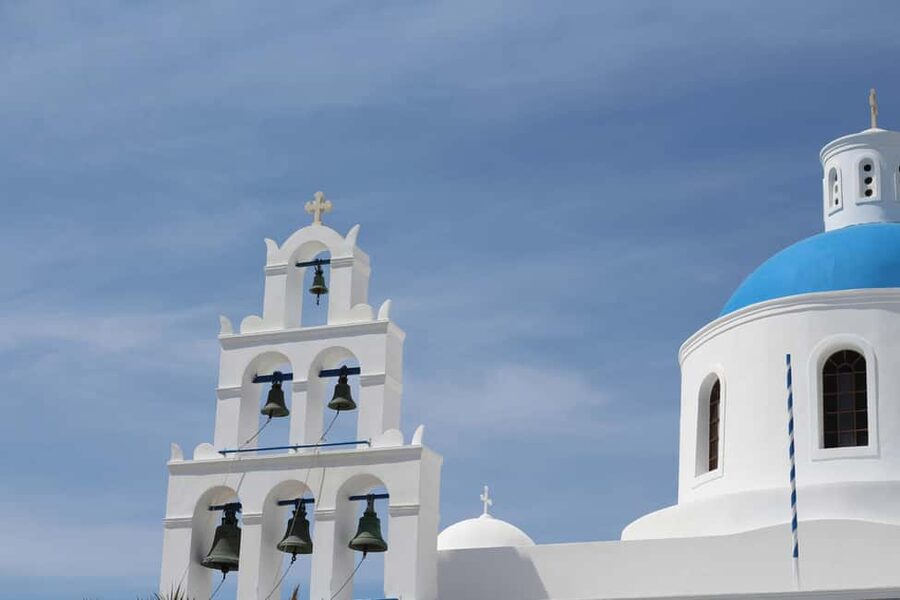 Santorini: Private 3-Hour Highlights Guided Tour with Pickup - Oia in 90 Minutes: Blue Domes, Shopping, and a Crowd Reality Check