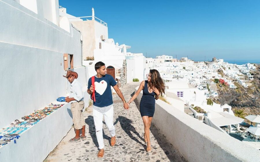 Santorini: Private Customizable Car Tour with a Local Guide - Lunch on the beach: what to expect from the break