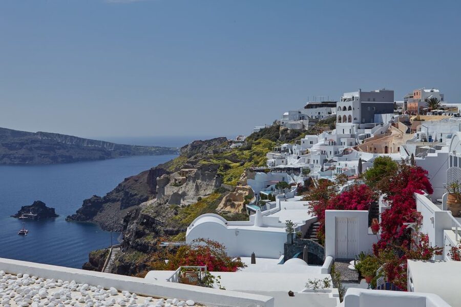 Santorini: Private Day Tour with Guide - Venetsanos Winery tasting: a smart break from the stairs