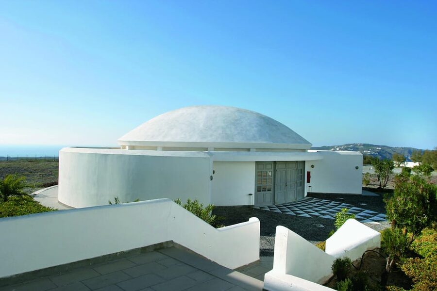 Santorini Private Daytime Wine Tour with Certified Sommelier - Price and logistics: is $318 per person worth it?