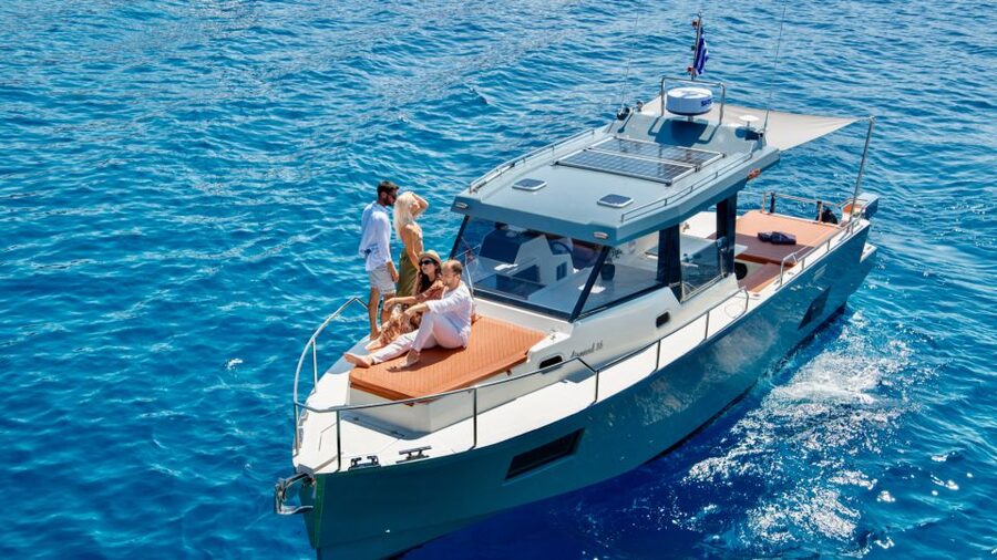 Santorini: Private Diamond 36 Motor Yacht Caldera Cruise - Key highlights worth planning around
