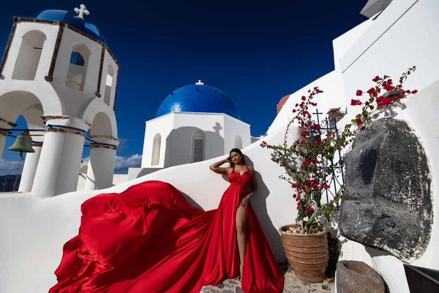 Santorini: Private Flying Dress Photoshoot at Iconic Spots - Oia vs Imerovigli: how your blue-domed backdrop gets chosen