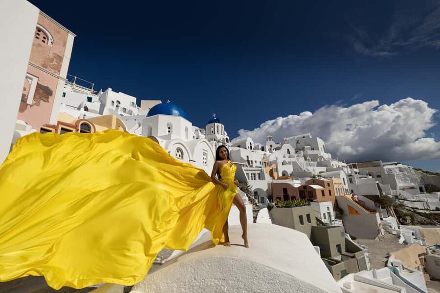 Santorini: Private Flying Dress Photoshoot at Iconic Spots - Photos delivery: preview timing and how many images you’ll get