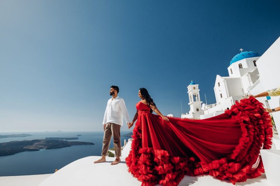 Santorini: Private Flying Dress Photoshoot Experience - Where You’ll Shoot: Urban Corners, Seaside Frames, and Sand-Color Looks