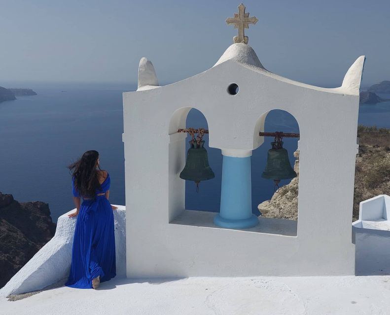 Santorini: Private Full Day Sunset Tour with Dinner - Emporio Village: Narrow Alleys and the Walk Toward the Old Castle