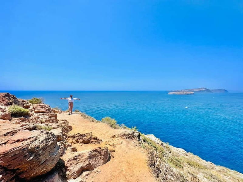 Santorini: Private Guided Sightseeing Day Tour - Akrotiri Lighthouse: a calmer viewpoint finish