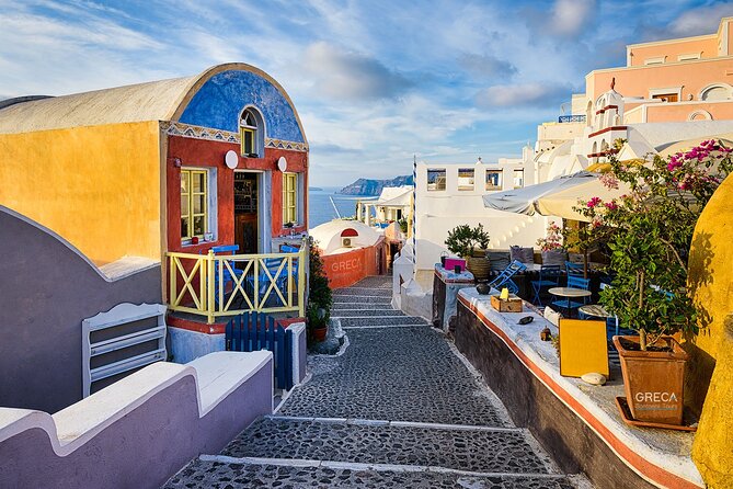 Santorini Private Half-Day Sightseeing Tour - Firostefani: The Crown Town Walk and Its Volcano Views