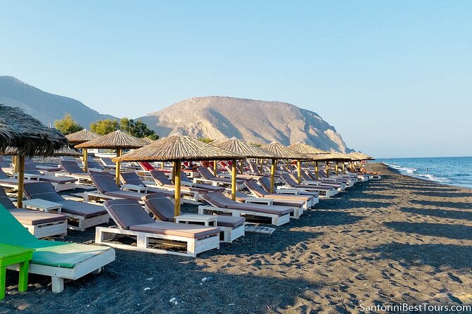 Santorini Private Highlights Tour & Wine Tasting with local guide - Wine tasting done right: how to enjoy the 4-wine flight