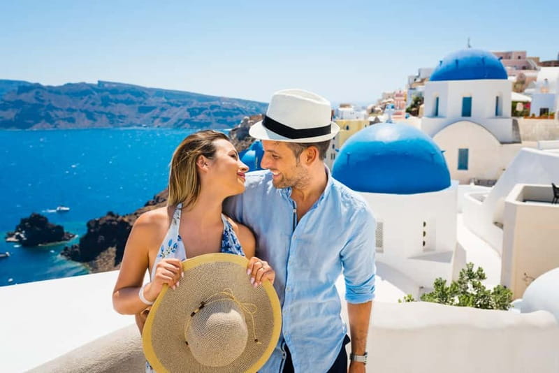 Santorini: Private Oia Village Photoshoot - Posing coaching that actually makes a difference