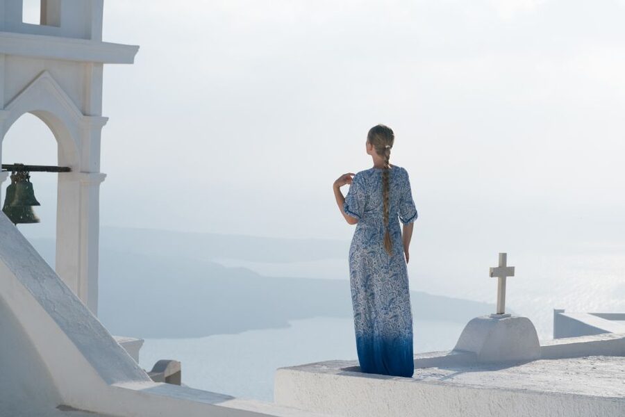 Santorini: Private Photo Shoot in Fira or Imerovigli - A Few Tips to Get Better Photos from This Session