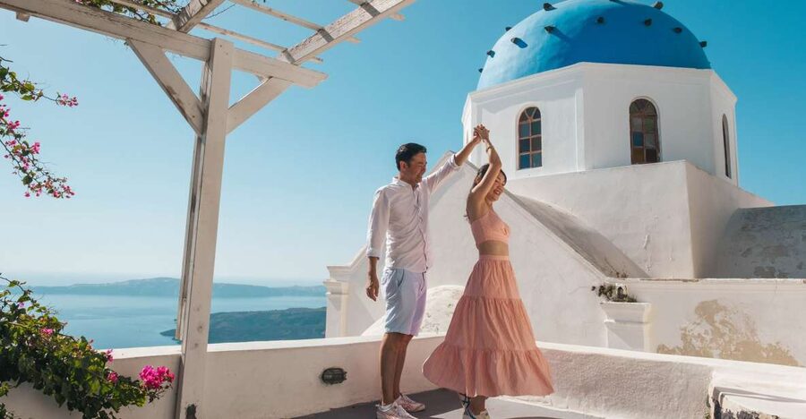 Santorini Private Photoshoot - Morning vs Sunset: Choosing the Light That Fits Your Trip