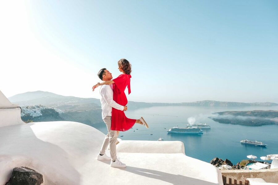 Santorini Private Photoshoot - The Photo Package: 50 Professionally Edited High-Res Shots