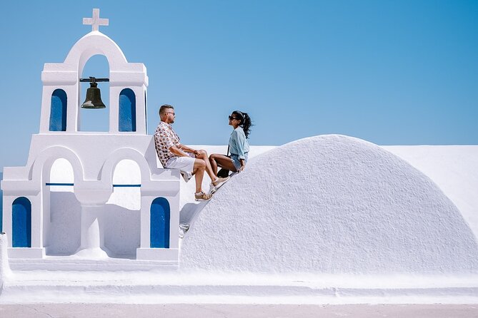Santorini Private Photoshoot Tour by a Professional Photographer - What the pro photographer actually does for your photos