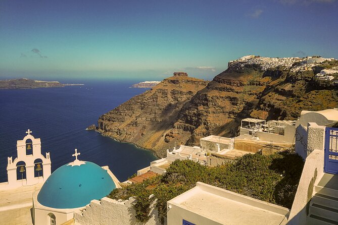 Santorini Private Picnic Sunset Tour - Sunset picnic: snacks, wine, and that rooftop feeling