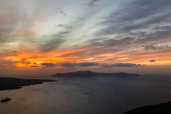 Santorini Private Roundtrip Transfer from/to Airport,Port & Hotel - Who this transfer fits best on Santorini