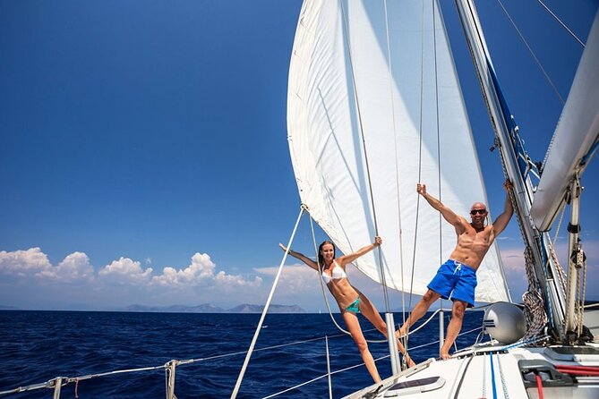 Santorini: Private Sailing Yacht Cruise with Meal and Drinks - Lunch at Thirassia’s Taverna: Where the Island-Meal Side of Santorini Fits In