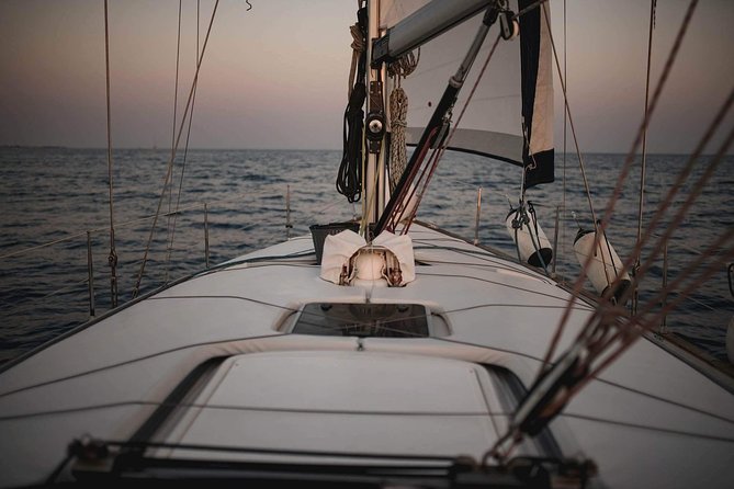 Santorini Private Sunset Sailing Tour with Dinner, Drinks &Transfer included - On-board dinner and the open bar: what you actually get