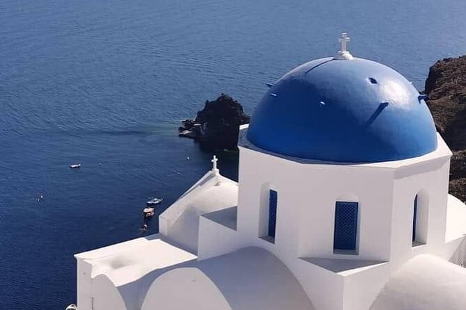 Santorini Private Tailor Made Island Tour with Wine Tasting - Stop 1: Oia for an Hour of Clifftop Walking