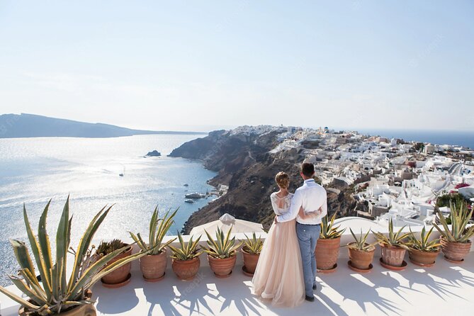 Santorini Private Tour in Spanish - Megalochori: traditional village atmosphere and a slower pace break