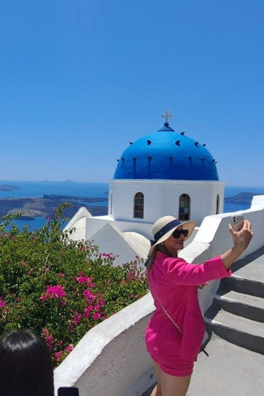 Santorini: Private Tour in Spanish with Local Guide - The classic rim sequence: Firostefani, Imerovigli, Finikia