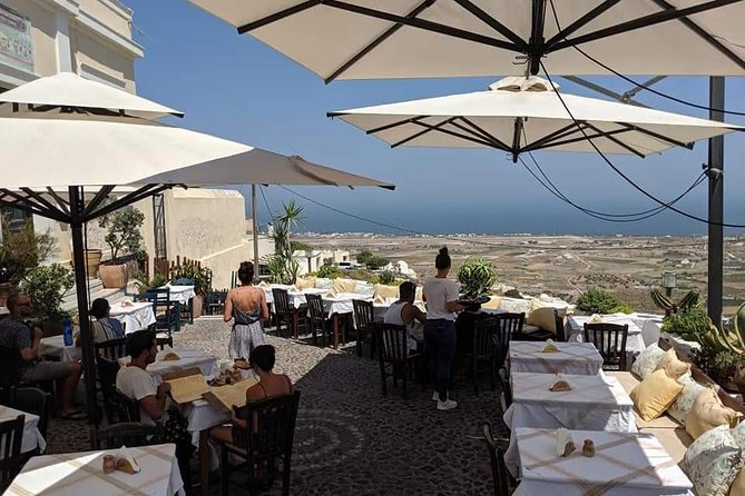 Santorini Private Tour Popular Destinations - A 4-hour Santorini route that actually respects your time