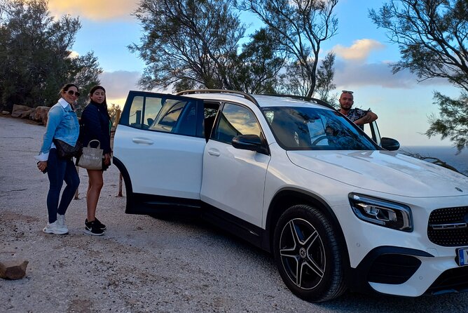 Santorini: Private Transfer from Airport/Port - Should you book this private transfer in Santorini?